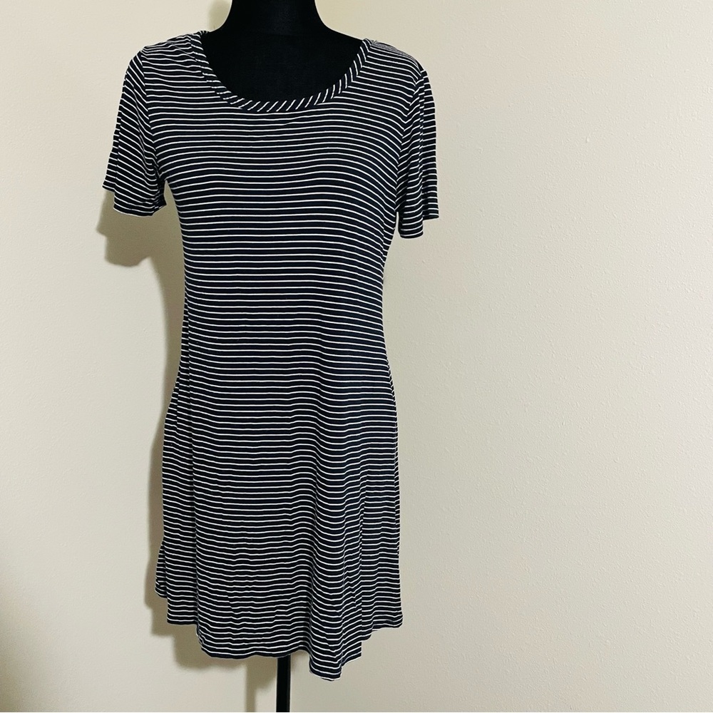 Olivia Rae Women’s Blue and white fit and flare dress size Large